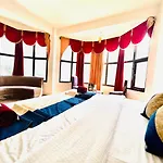 Hotel Hadimba - A Mountain View With Parking , Manali